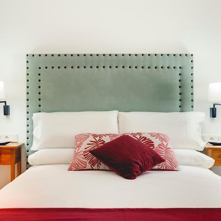 Apartamentos Turisticos La Plaza 치피오나 외부 사진