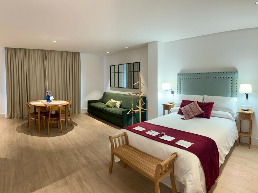 Apartamentos Turisticos La Plaza 치피오나 외부 사진