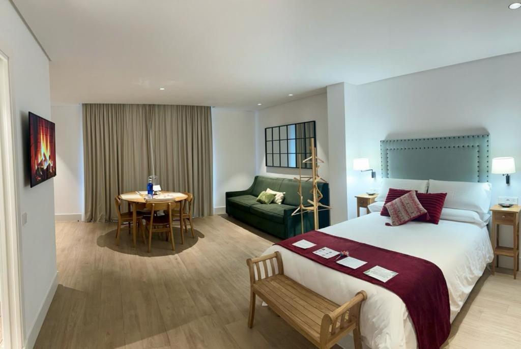 Apartamentos Turisticos La Plaza 치피오나 외부 사진