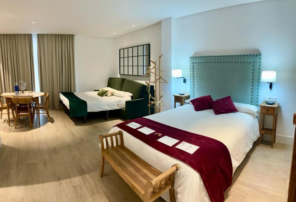 Apartamentos Turisticos La Plaza 치피오나 외부 사진