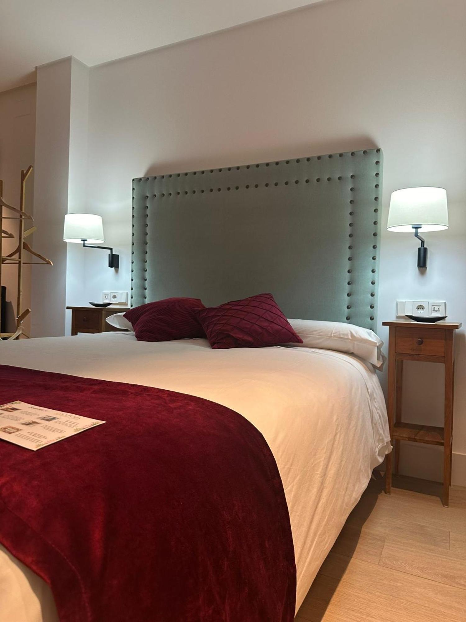 Apartamentos Turisticos La Plaza 치피오나 외부 사진