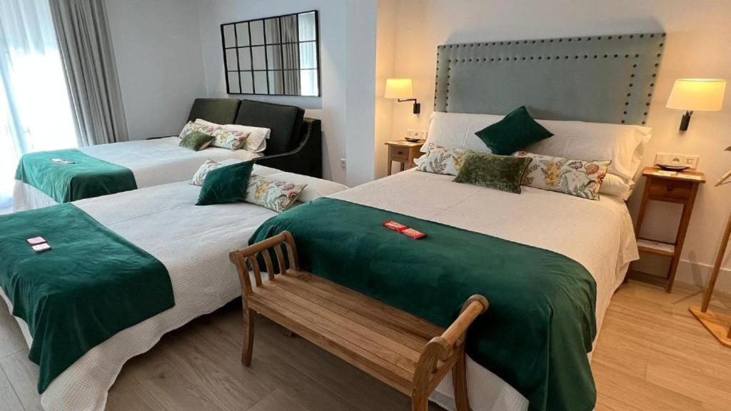 Apartamentos Turisticos La Plaza 치피오나 외부 사진