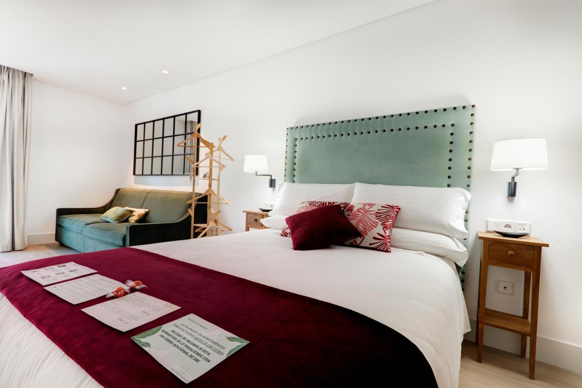 Apartamentos Turisticos La Plaza 치피오나 외부 사진