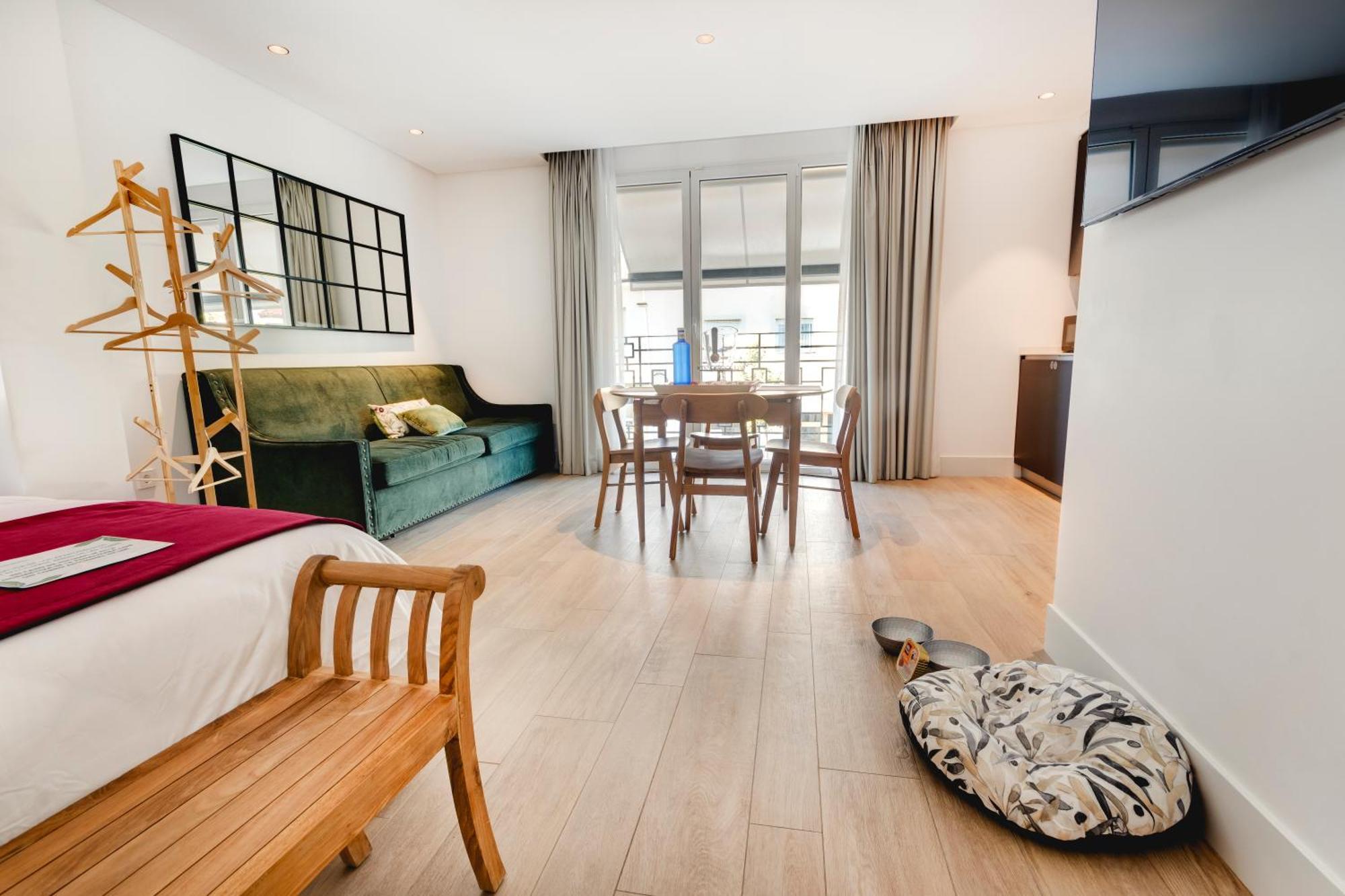 Apartamentos Turisticos La Plaza 치피오나 외부 사진