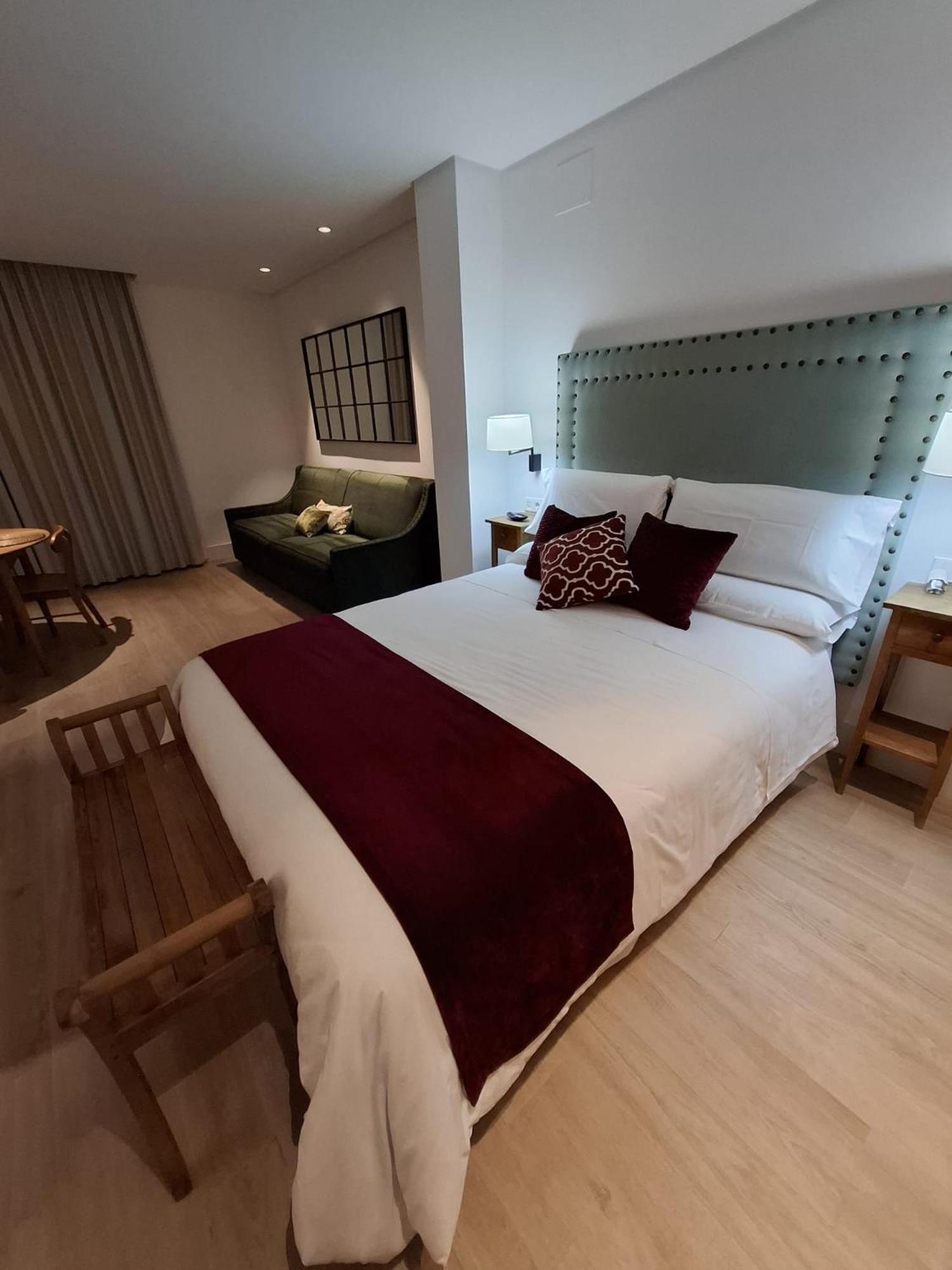 Apartamentos Turisticos La Plaza 치피오나 외부 사진