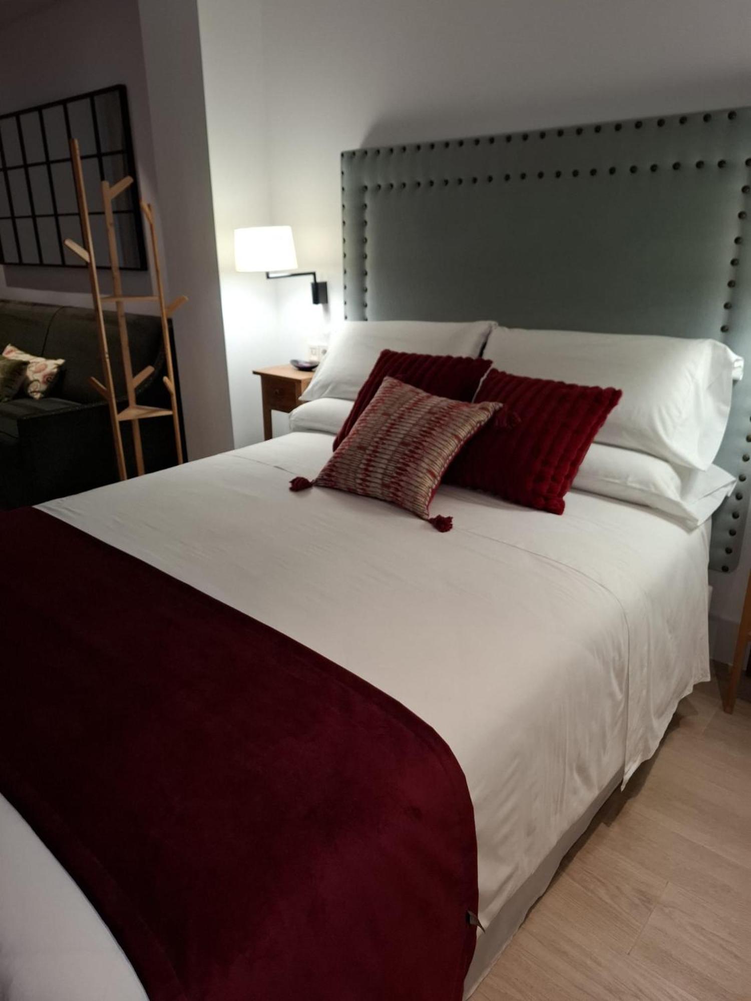 Apartamentos Turisticos La Plaza 치피오나 외부 사진